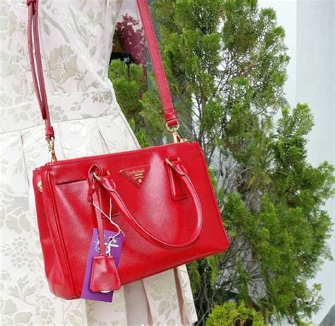 prada saffiano bn2316 rosso|More.